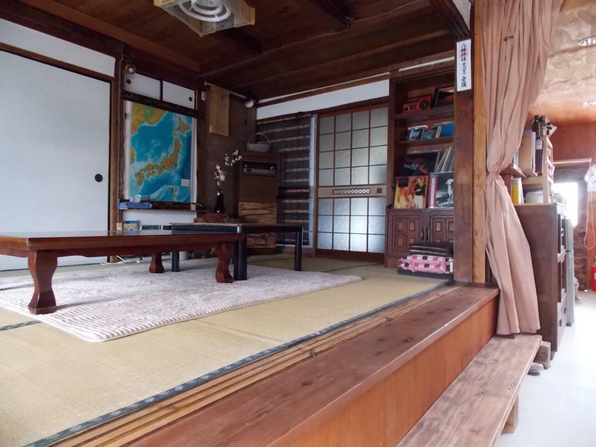 Guesthouse Yawara โอคายาม่า ภายนอก รูปภาพ